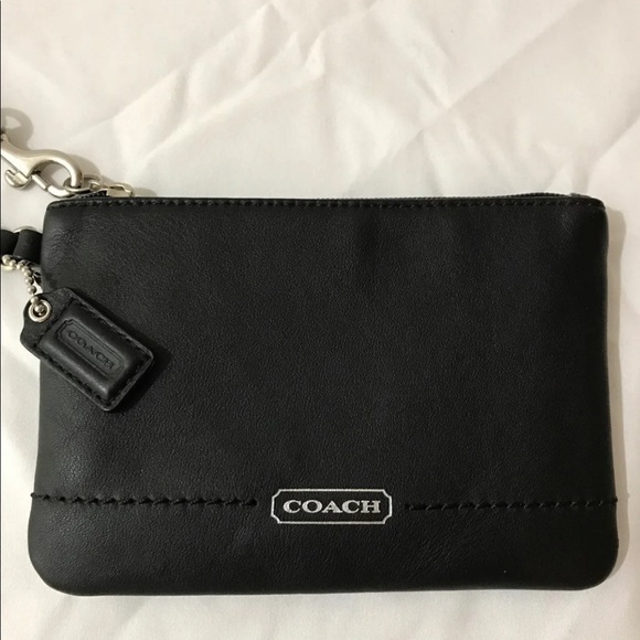 Coach Handbags - Coach Wristlet